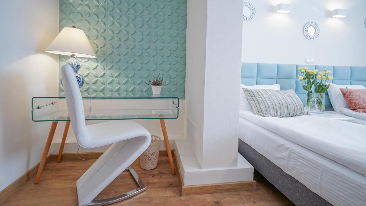 Happy Day Apartments Ополе Екстериор снимка